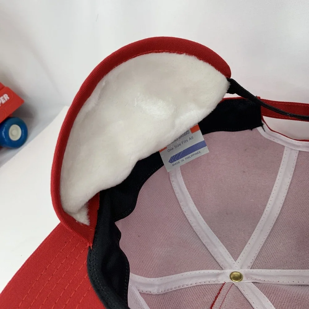 Schwarz Ready Mix Hat Red Rope Ear Flaps Zip Adjustable OSFA Winter Cap Concrete
